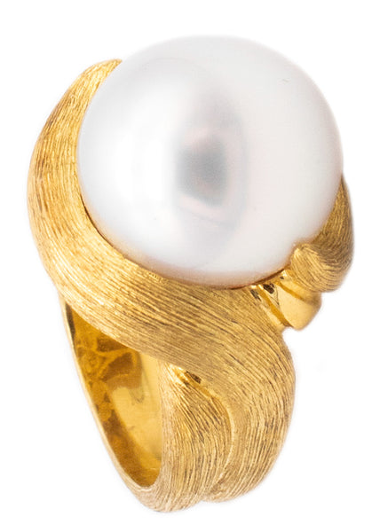 HENRY DUNAY NEW YORK 18 KT TEXTURED YELLOW GOLD RING WITH 13.8 mm WHITE PEARL