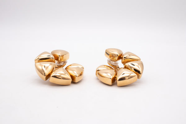 *Vhernier Milano large Freccia geometric clips-earrings in 18 kt yellow gold