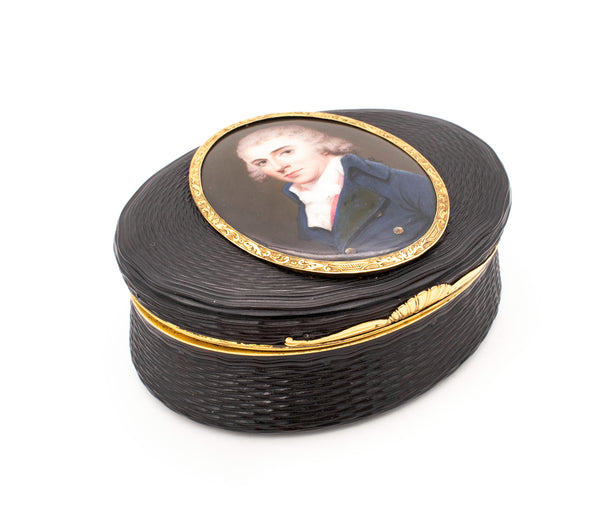 French School 1790 Louis XVI Oval Snuff Box in 18Kt Gold With Miniature Portrait