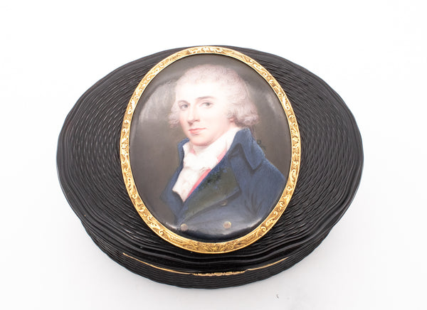 French School 1790 Louis XVI Oval Snuff Box in 18Kt Gold With Miniature Portrait