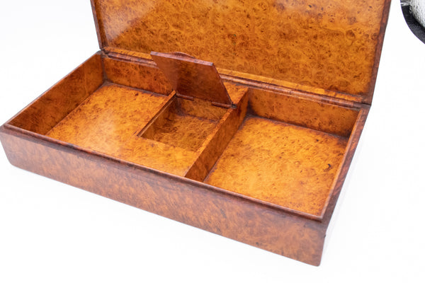 *Alfred Dunhill 1930 Paris Art-Deco cigar box in Burl wood, Agate and 18 kt yellow gold