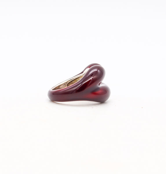 *Solange Azagury-Partridge British Hot-lips ring in .925 sterling silver with metallic Red Enamel
