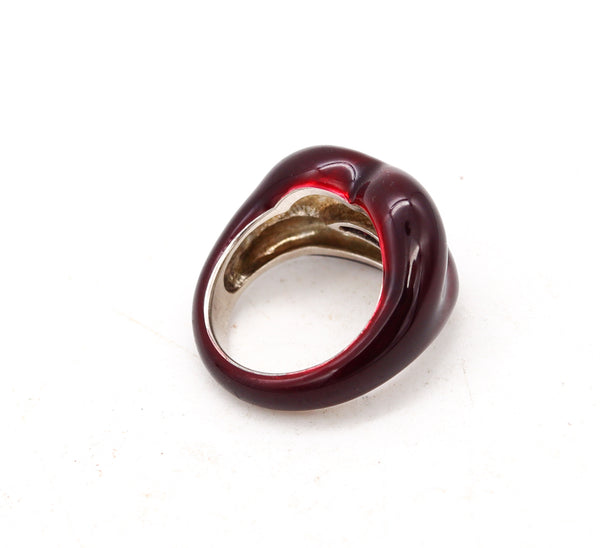 *Solange Azagury-Partridge British Hot-lips ring in .925 sterling silver with metallic Red Enamel