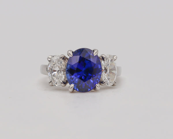 (S)Oscar Heyman Certified Ring In Platinum With 4.0 Ctw In Sapphire And Diamonds