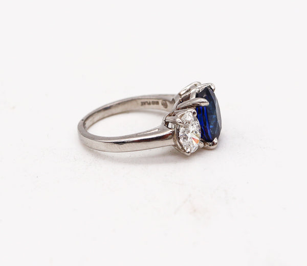 (S)Oscar Heyman Certified Ring In Platinum With 4.0 Ctw In Sapphire And Diamonds