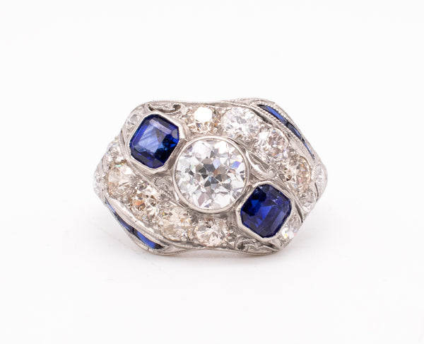 ART DECO 1920 PLATINUM COCKTAIL RING WITH 3.72 Ctw OF VS DIAMONDS AND SAPPHIRES