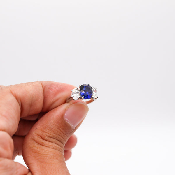 (S)Oscar Heyman Certified Ring In Platinum With 4.0 Ctw In Sapphire And Diamonds