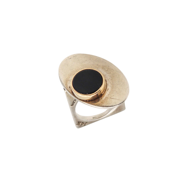 -Pierre Cardin 1970 Paris Geometric Sculptural Ring In 14Kt Yellow Gold Sterling And Onyx