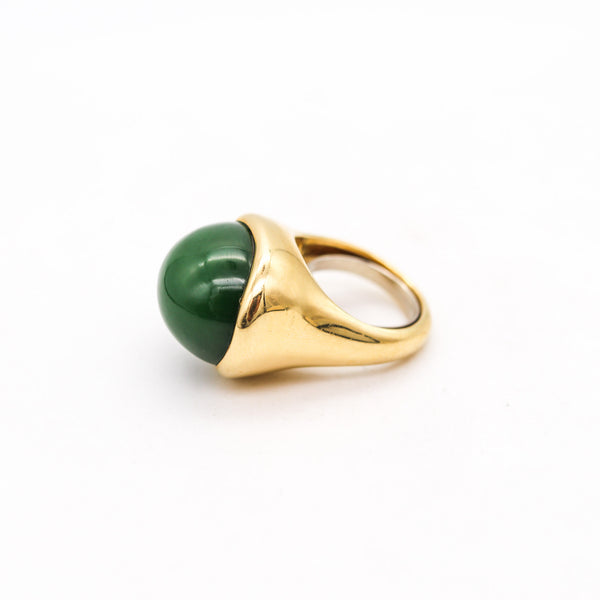 -Tiffany Co. Elsa Peretti Sculptural Ring in 18kt Gold With 26.64 Cts Nephrite Jade