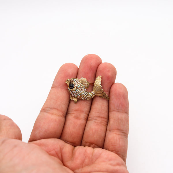 -Italian 1960 Modernist Fish Brooch In 18Kt Yellow Gold With Australian Opals