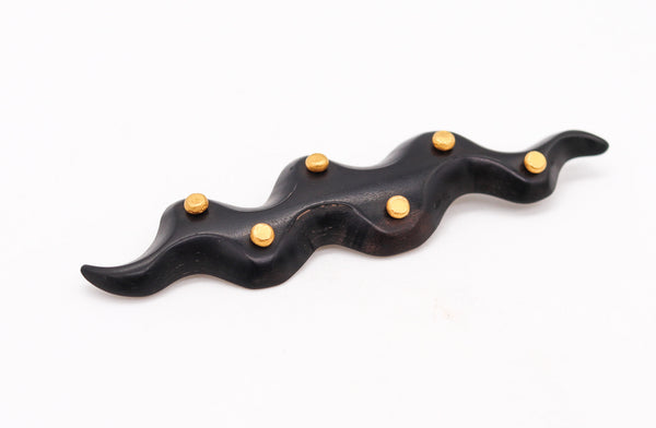 -Yossi Harari Modernist Brooch In Carved Ebony Wood And 24Kt Yellow Gold