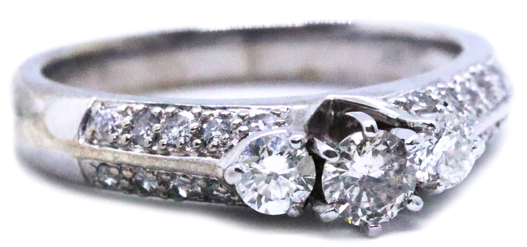 MODERN 3 DIAMONDS 14 KT WHITE GOLD RING