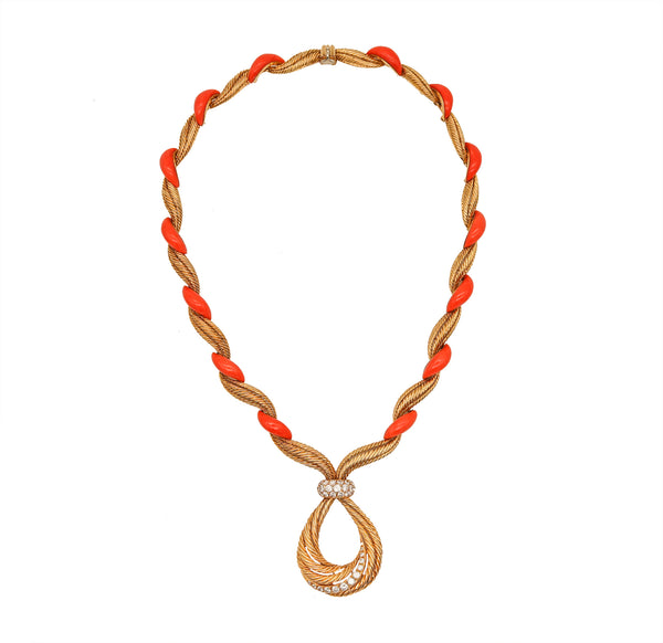 French 1970 Fluted Coral Necklace In 18Kt Yellow Gold With 1.82 Cts In VS Diamonds