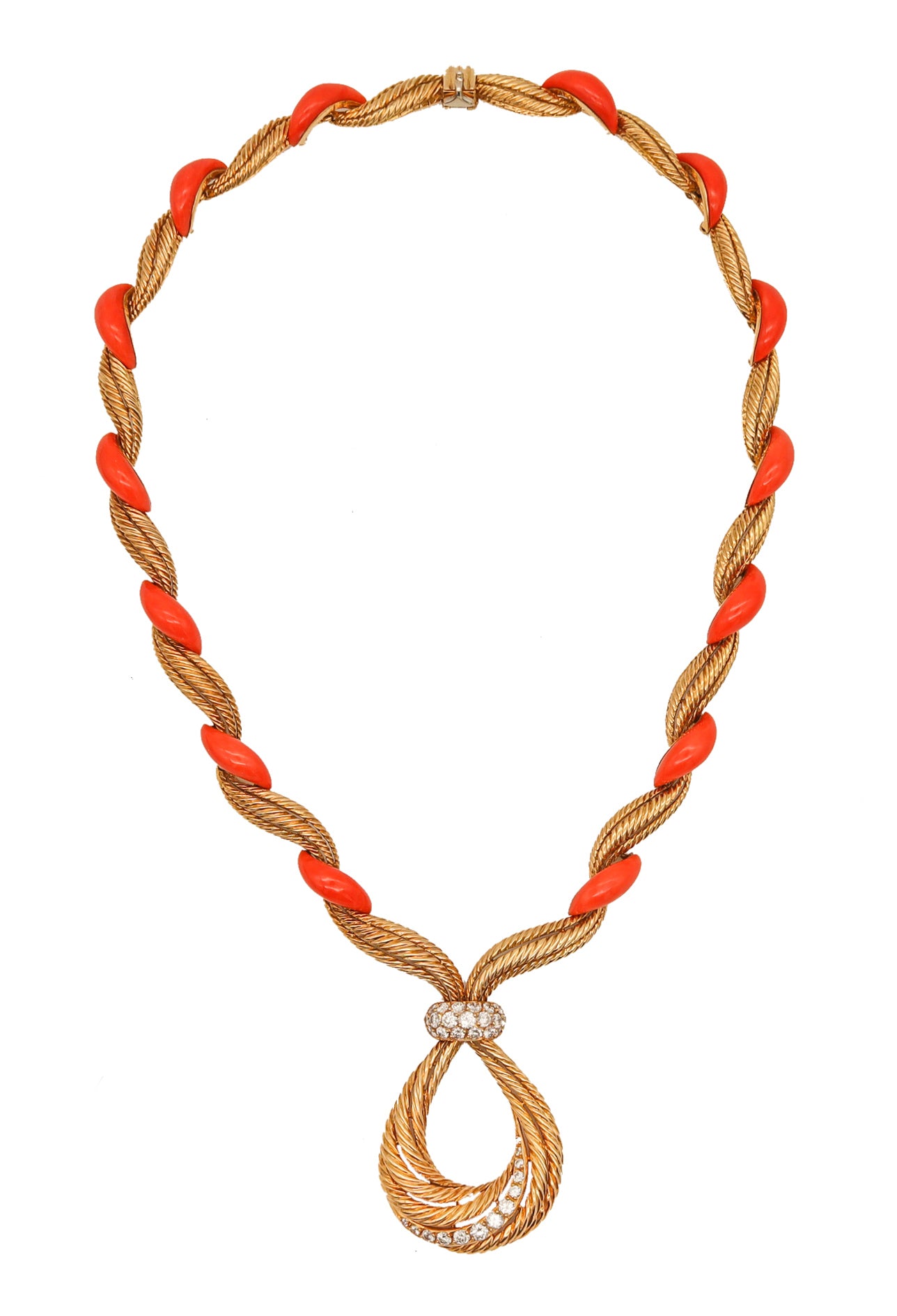 French 1970 Fluted Coral Necklace In 18Kt Yellow Gold With 1.82 Cts In VS Diamonds