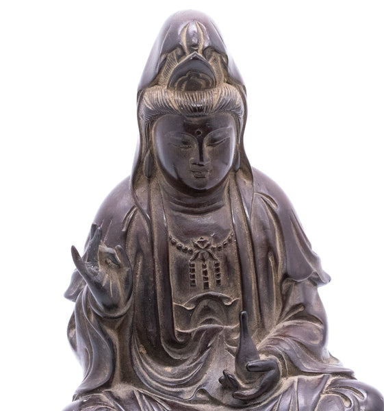 CHINA 1920 BEAUTIFUL QUAN YIN FIGURE CARVED IN ROSE WOOD.