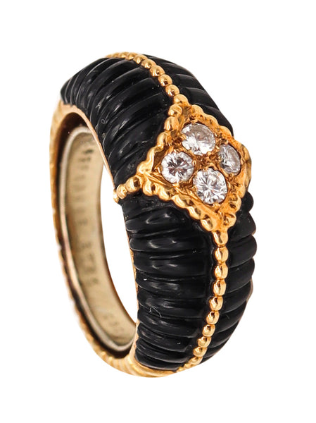 VAN CLEEF & ARPELS 1970 Paris Fluted Onyx Ring In 18Kt Yellow Gold With Diamonds