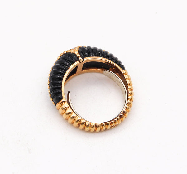 VAN CLEEF & ARPELS 1970 Paris Fluted Onyx Ring In 18Kt Yellow Gold With Diamonds