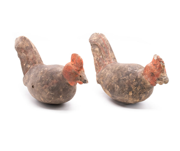 CHINA HAN DYNASTY 100 AD RARE PAIR OF EARTHENWARE POTTERY ROOSTERS