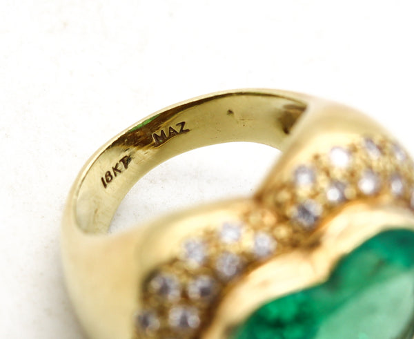 *Maz Gia Certified Bartholomew Mazza Cocktail ring in 18 kt gold with 10.03 Cts Colombian Heart Emerald and Diamonds