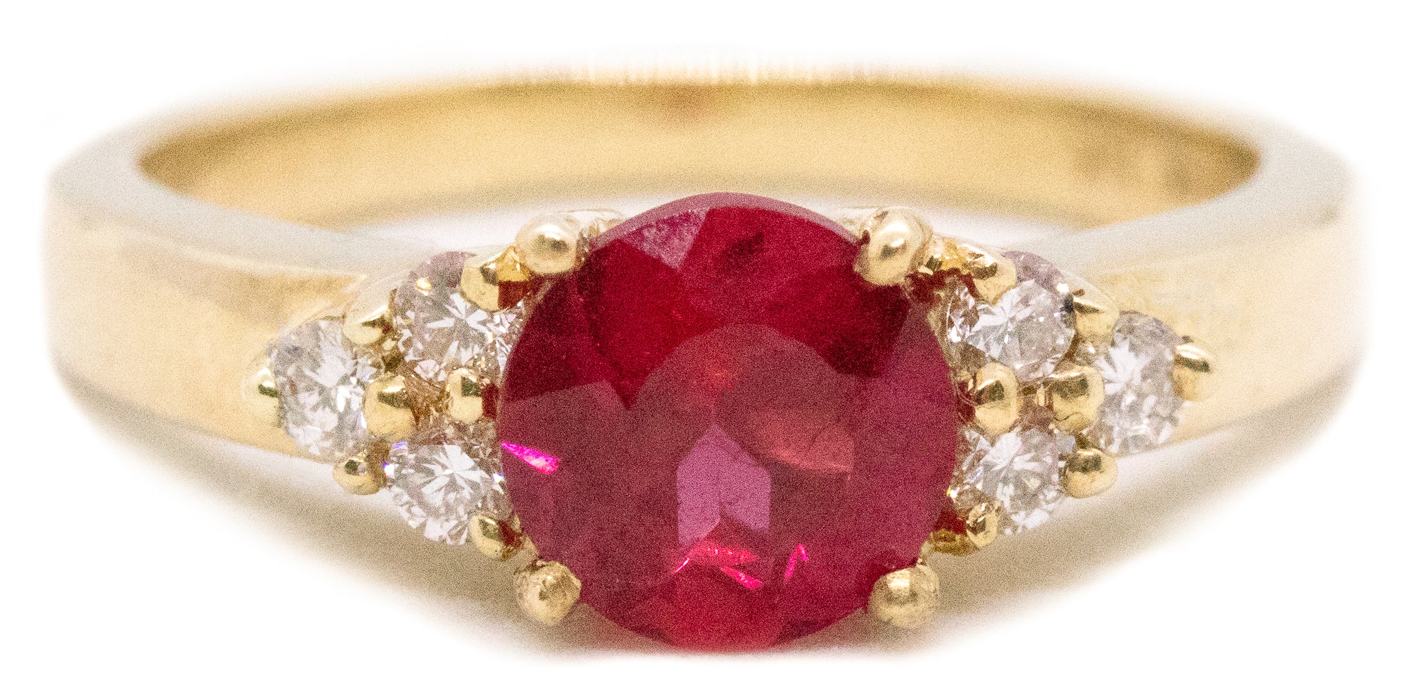 RED SPINEL 1.45 CT AND DIAMONDS 14 KT RING