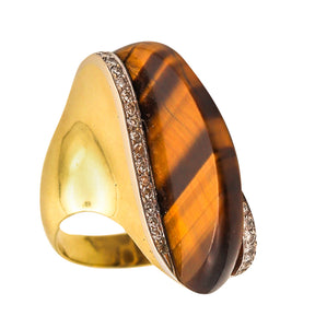 Sculptural Retro 1970 Cocktail Ring in 18Kt Gold With 14.76 Cts In Diamonds And Tiger Eye quartz