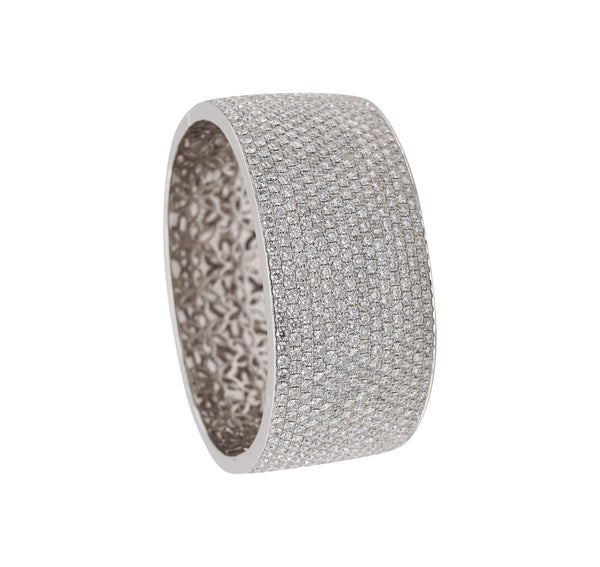 Modern Designer Bracelet Bangle In 18Kt White Gold With 18.62 Cts In VS Diamonds