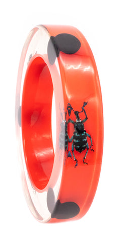 DESIGNER'S 1970'S RED LUCITE BRACELET BANGLE WITH NATURAL SCARAB BEETLES