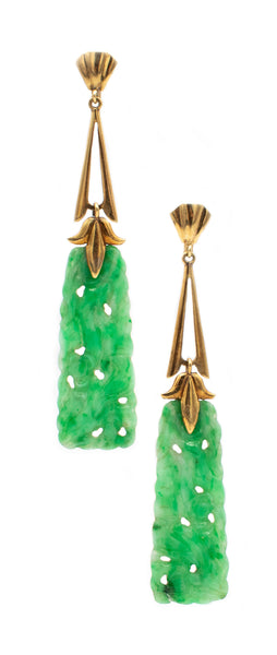 *Art Deco 1930 Drop earrings in 18 kt yellow gold with carved green nephrite jade