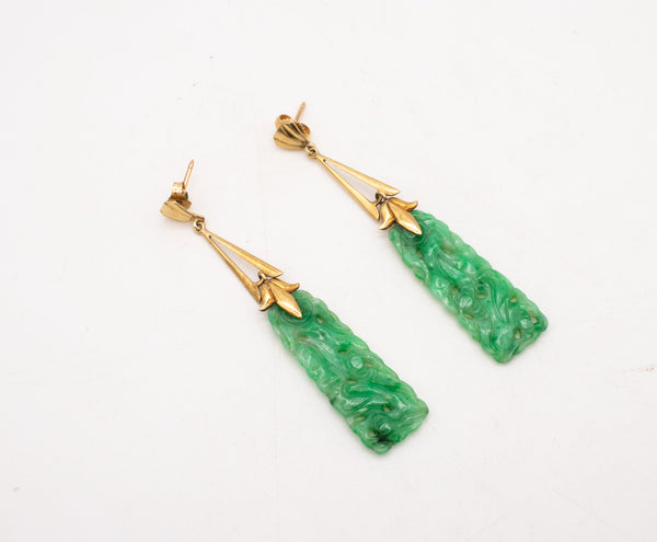 *Art Deco 1930 Drop earrings in 18 kt yellow gold with carved green nephrite jade