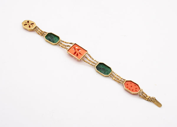 *Art Deco 1920 Chinoiserie bracelet in 14 kt yellow gold with nephrite jade and coral carvings