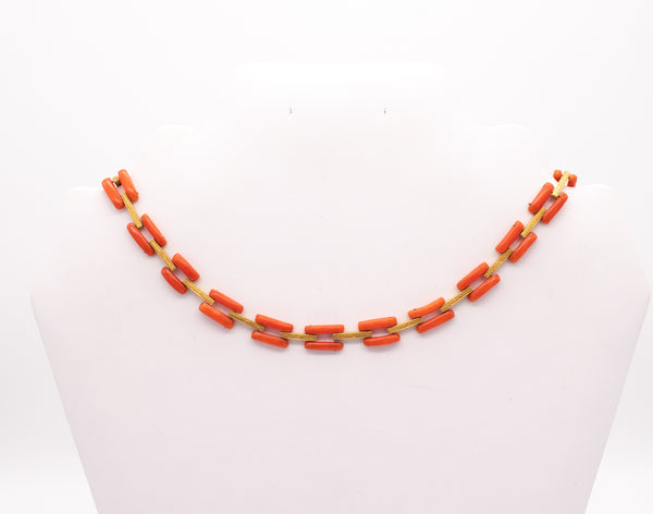 EDWARDIAN 1910 BRITISH GEOMETRIC NECKLACE IN 18 KT GOLD WITH CORAL LINKS