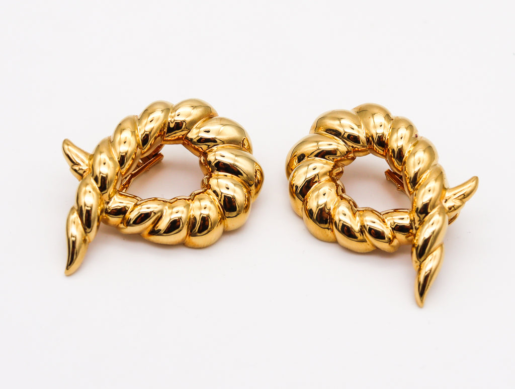 Verdura Milan 1952 Iconic Twisted Horns Clips On Earrings In Solid 18K –  Treasure Fine Jewelry