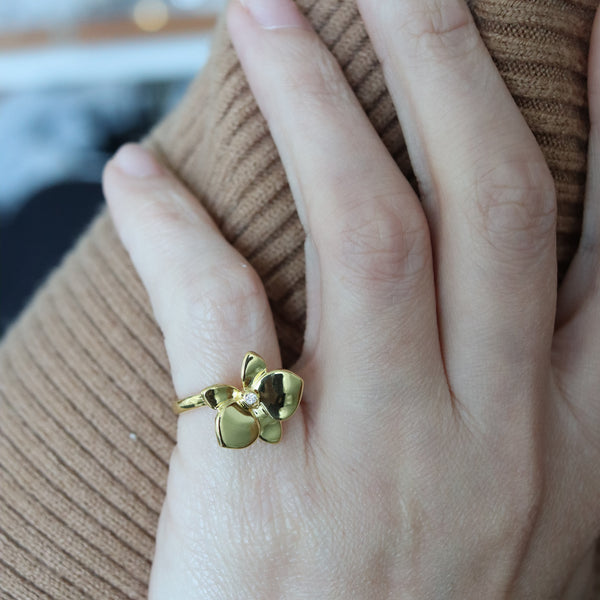 -Cartier Paris Caresse d'Orchidees Ring In 18Kt Yellow Gold With One Diamond