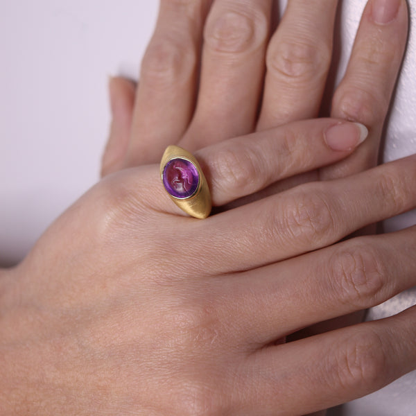 -Bvlgari Roman 1970 Intaglio Signet Ring In 20Kt And 18Kt Gold With Ancient Carved Amethyst