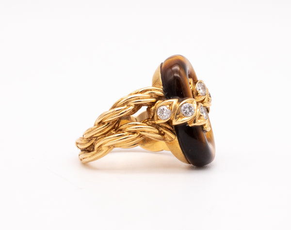 VAN CLEEF & ARPELS 1970 PARIS 18 KT GOLD RING WITH DIAMONDS AND TIGER EYE