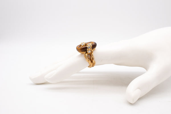 VAN CLEEF & ARPELS 1970 PARIS 18 KT GOLD RING WITH DIAMONDS AND TIGER EYE