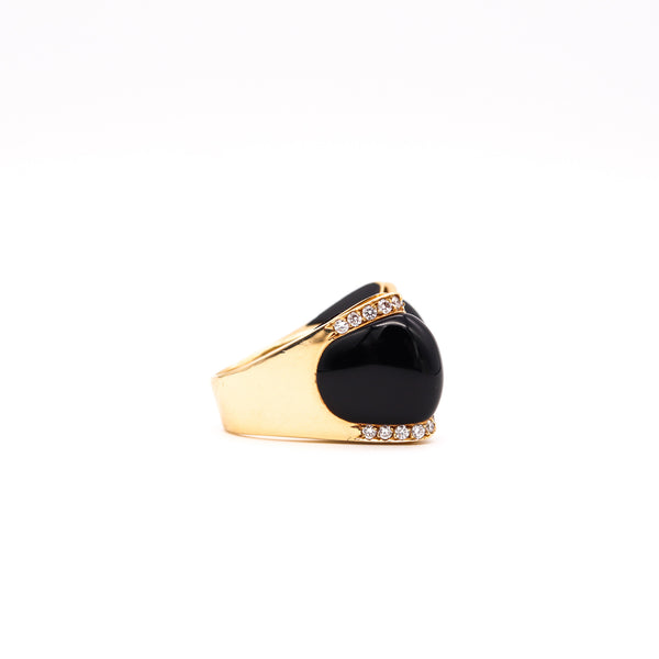 Giorgio Chilleri Bow Cocktail Ring In 18 kt Gold With 1.80 Cts In Diamonds Onyxes And Enamel
