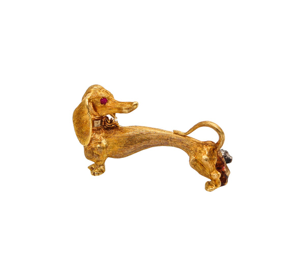 -Garavelli Aldo Dachshund Dog 1950 Brooch In Textured 18Kt Yellow Gold With Ruby