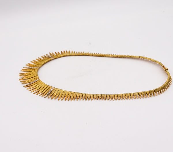-French 1960 Mid Century Fringe Feathers Necklace In 18Kt Gold With Diamonds