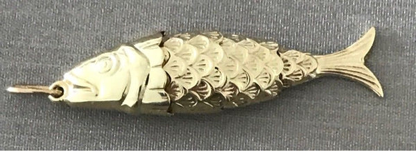 FISH ANTIQUE CHARM 18 KT YELLOW GOLD VINTAGE 1950'S ARTICULATED FLEXIBLE