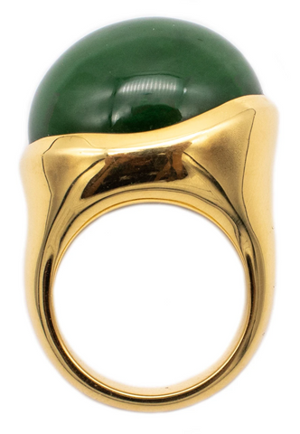 TIFFANY & CO. 1990 BY ELSA PERETTI 18 KT GOLD RING WITH 22.8 Cts GREEN JADEITE JADE
